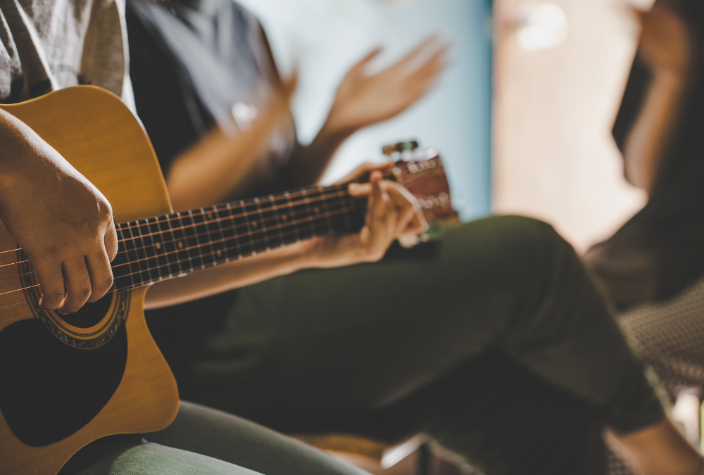 4 Ways Music Therapy Benefits Highly Sensitive People
